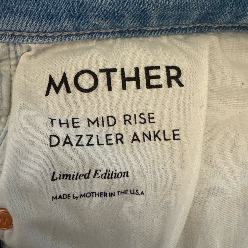 Barely worn MOTHER Denim mid rise dazzler jeans size 28 - Picture 6 of 8